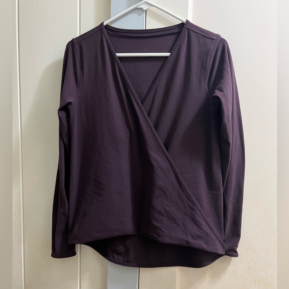 EUC Lululemon Full Freedom Long Sleeve Top